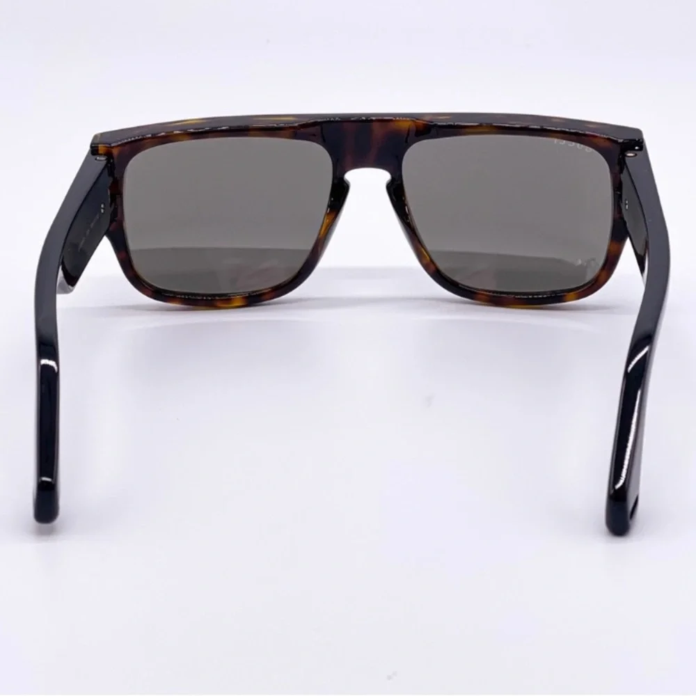 Authentic- New GUCCI SIlver Square Men's Sunglasses GG0664S 004 58